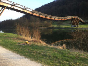 Essing Holzbrücke größte Europas am Altmühltalradweg