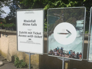 Rheinfall war ein Reinfall Schaffhausen Schild Kosten beim Rheinradweg gesehen