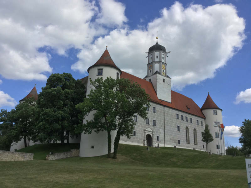 Höchstädt an der Donau - Schloss am Donauradweg