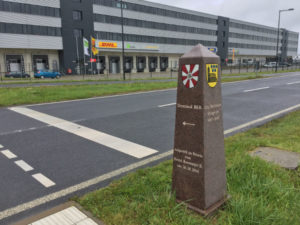 Elly Beinhorn - Denkmal - Flughafen Berlin-Brandenburg in Schönefeld - BER