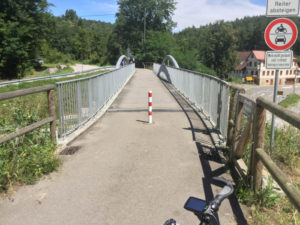 Siebenmühlentalradweg in Waldenbuch - Der Start bei der Brücke