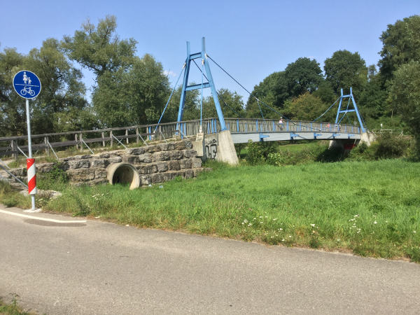 Reutlingen-Mittelstadt Brücke am Neckarradweg
