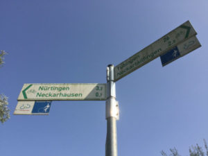 Wegweiser Neckarhausen - Neckarradweg nach Ludwigsburg