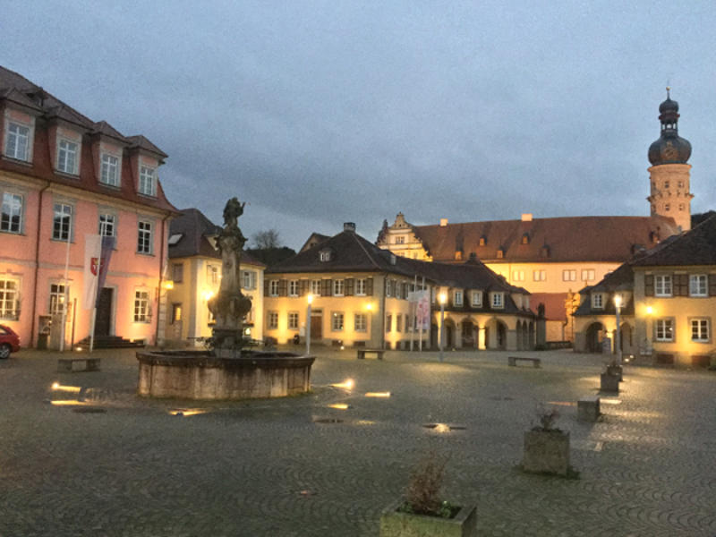 Weikersheim Taubertalradweg Marktplatz