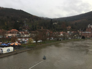 Mainradweg Wertheim bis nach Miltenberg geschafft - Blick von der Miltenberger Brücke