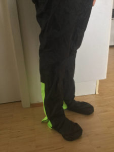 Regenhose Decathlon - B'Twin angezogen
