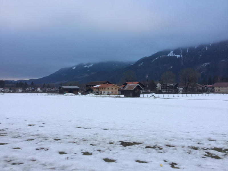 Oberstdorf - Blick vom Illerradweg auf die Alpen - Schnee