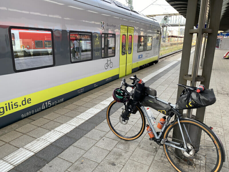 Fahrradmitnahme im Nahverkehr, Foto ist aus Ulm.