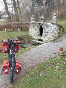 Unstrut-Radweg Unstrutquelle in Kefferhausen