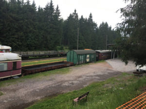 Bahnhof Rennsteig Schmiedefeld - Rennsteigradweg & Wald & Eisenbahn-Romantik