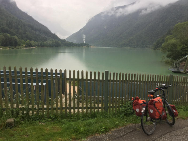 Bad Reichenhall an der Saalach Gemarkung Schneizlreuth Alpenblick am Saalachsee Wolken Fahrradtour Mozart-Radweg