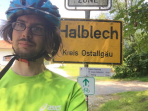 Halblech Allgäuradweg Ortsschild Fahrradfahrer