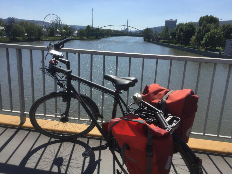 StuttgartBadCannstattNeckarAussichtRadsport