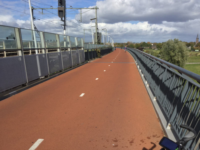 Fahrradbrücke Nijmegen - Fahrradländer
