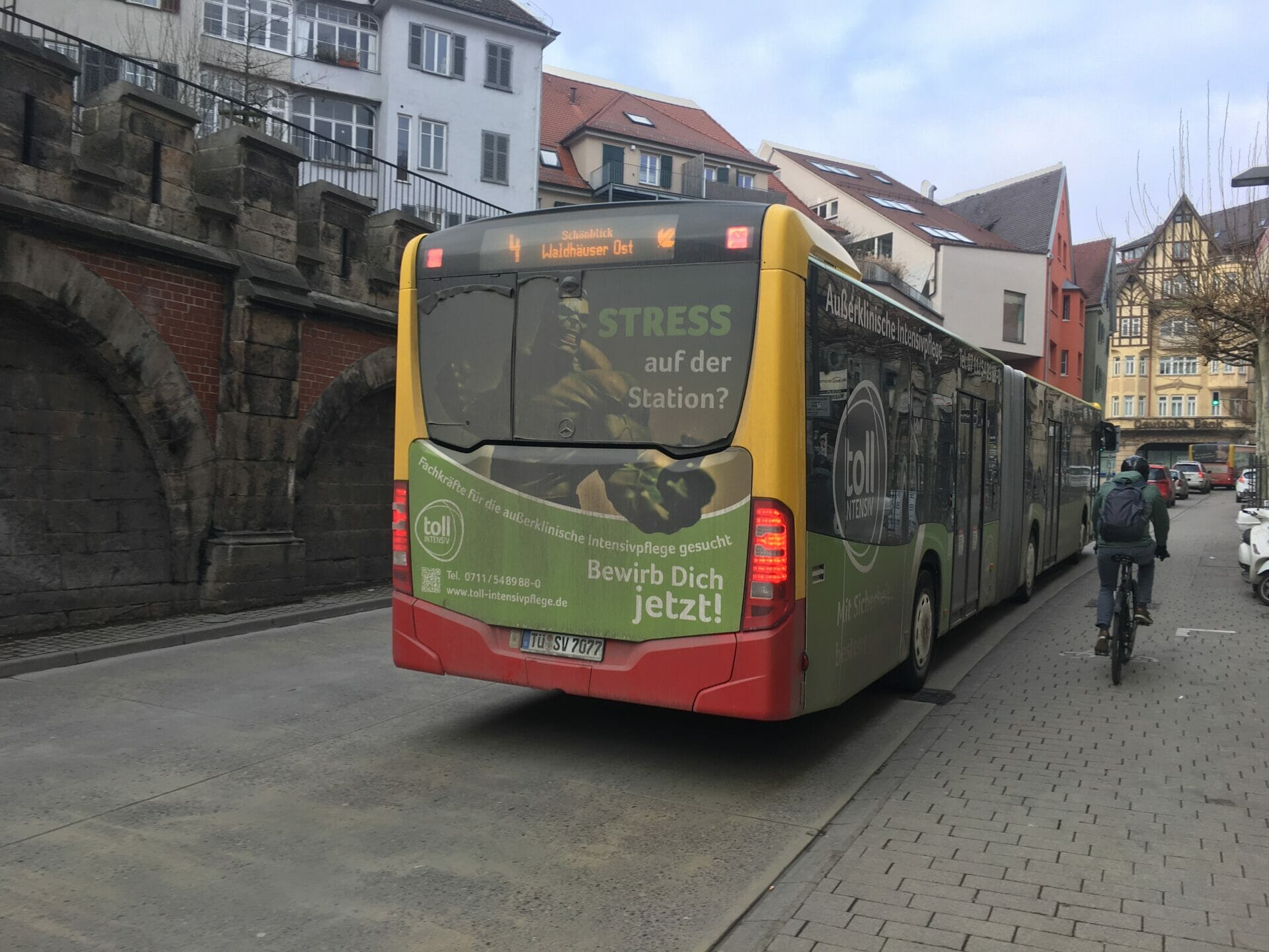 Sicherheitsabstand Bus Radfahrer - Mühlstraße Tübingen