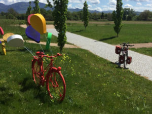 Fahrrad-Unterkunft in Neuenburg am Rhein - Fahrräder als Kunst