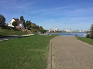 Wesseling bei Köln und bei Bonn - Rheinradweg - Unterkunft