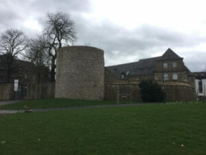 Schloss Broich in Mülheim an der Ruhr - Helge Schneider ist nicht da