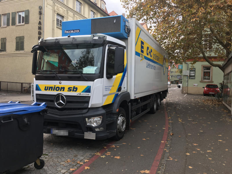 LKW auf Radweg