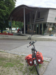 Umweltbildungszentrum Haus am Strom - Jochenstein - Donauradweg Deutschland