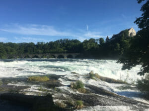 Rheinfall in Schaffhausen in der Schweiz - Bodenseeradweg in 50 Kilometer-Etappen