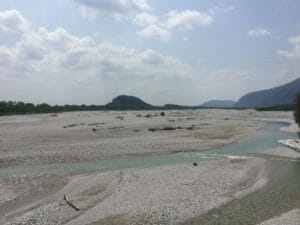 Wildfluss Tagliamento hinter Venzone - Alpe-Adria-Weg