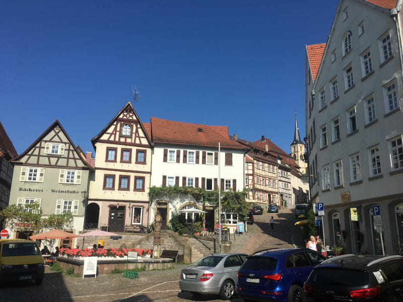 Innenstadt von Bad Wimpfen - abseits vom Radweg mit Fachwerkhäusern - Neckarradweg