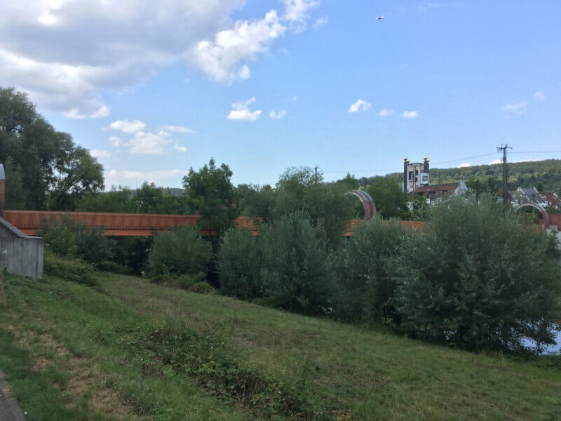 Plochingen mit Brücke und Hundertwasserhaus - Radtour