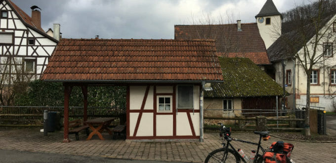 Guttenbach - Odenwald-Madonnen-Radweg - Neckarradweg
