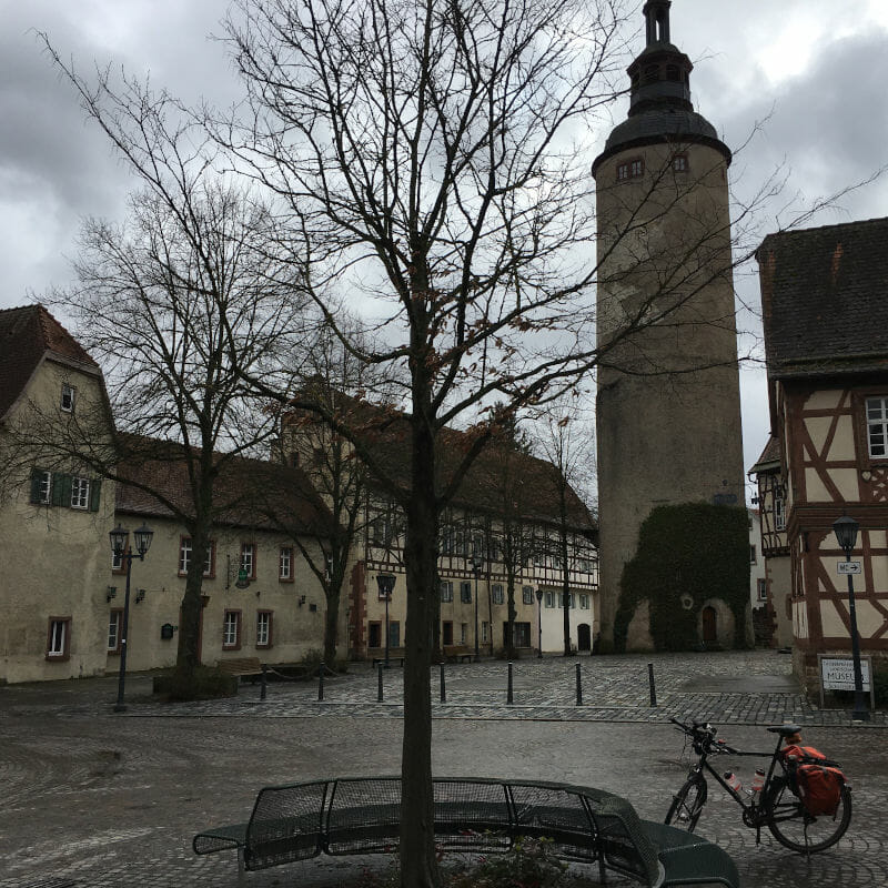 kurmainzische Schloss in Tauberbischofsheim - Odenwald-Madonnen-Radweg