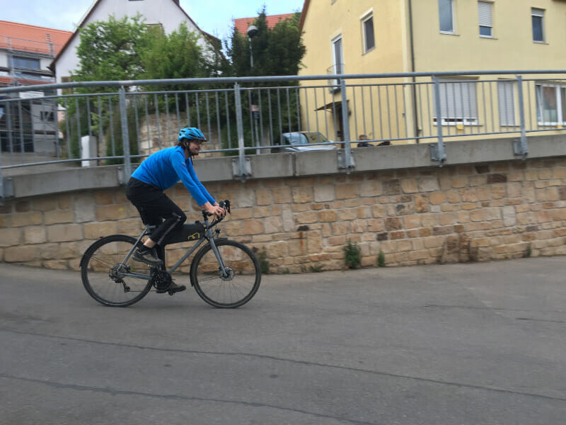 Gravelbike mit Schutzblech und Licht