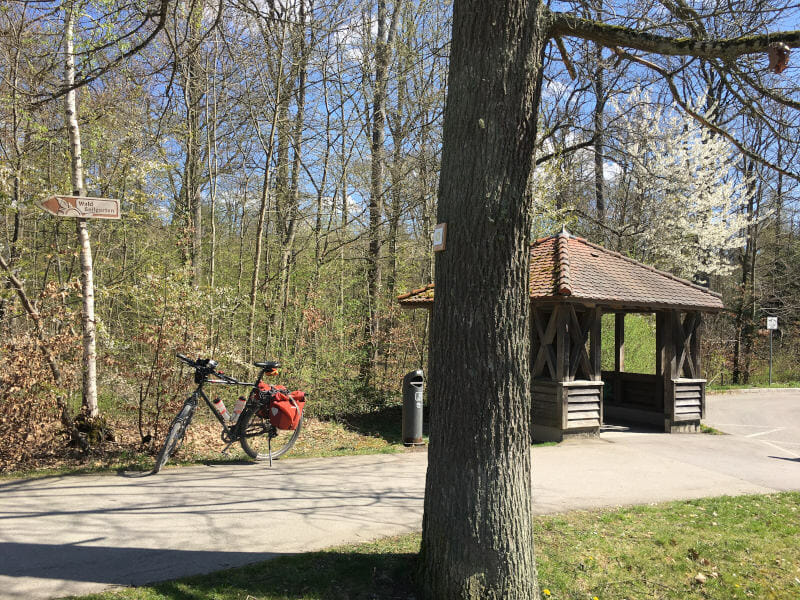 Bushaltestelle Pause - Waldfriedhof Herrenberg im Schönbuch