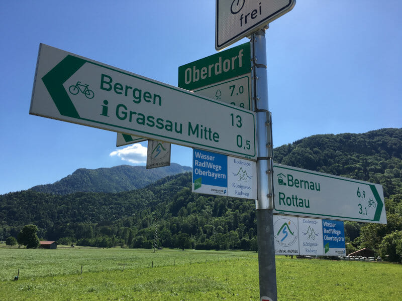 Fahrrad-Beschilderung Bodensee-Königssee-Radweg - Bei Grassau in Richtung Bergen