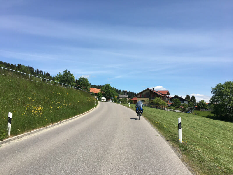 Bei Rettenberg geht es so steil bergauf - Allgäu - Radfahren