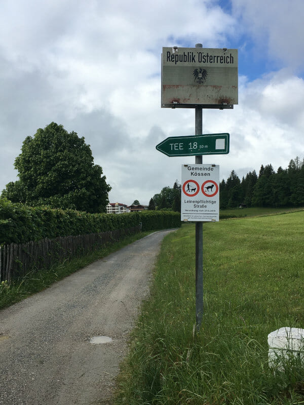 Grenze ziwschen Reit am Winkl und Kössen - Mozartradweg in Österreich