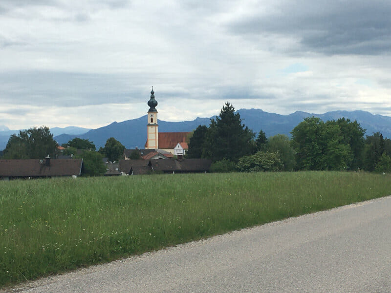 Höslwang Panorama Kirche - Mozartradweg