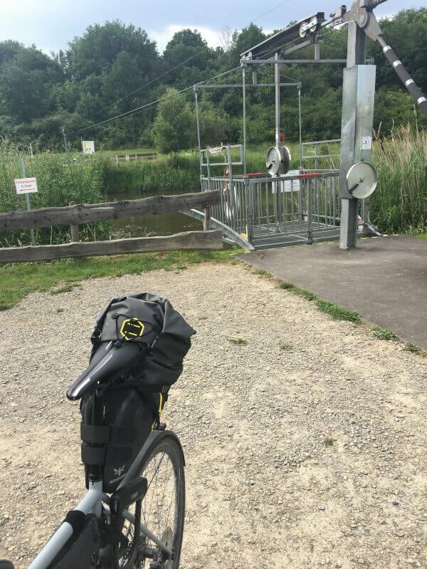 Fahrradseilbahn - Fuldaseilbahn in Beisewörth - mit Gravelrad über die Fulda am Fuldaradweg