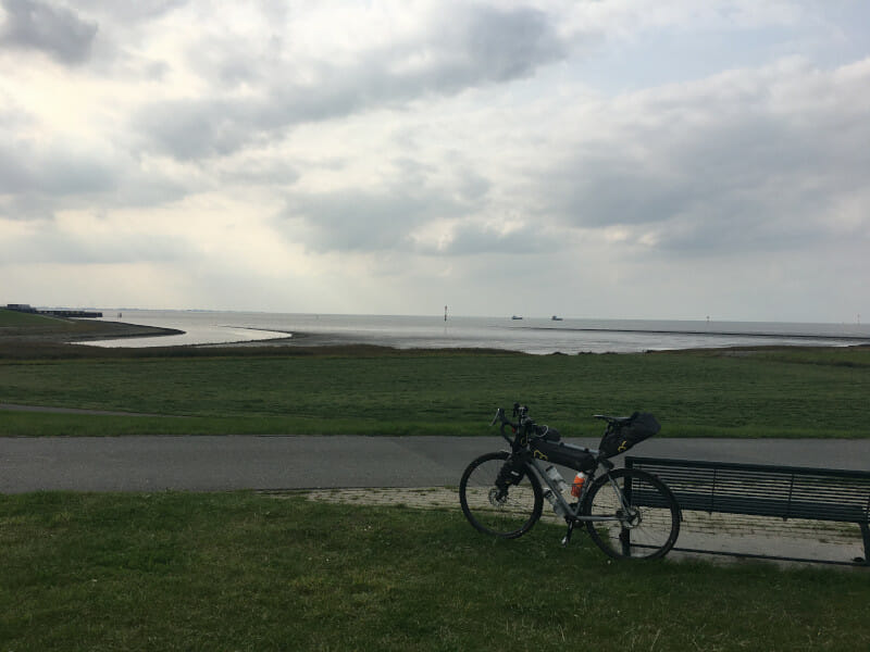 Bei Weddewarden - Weserradweg mit Gravelbike