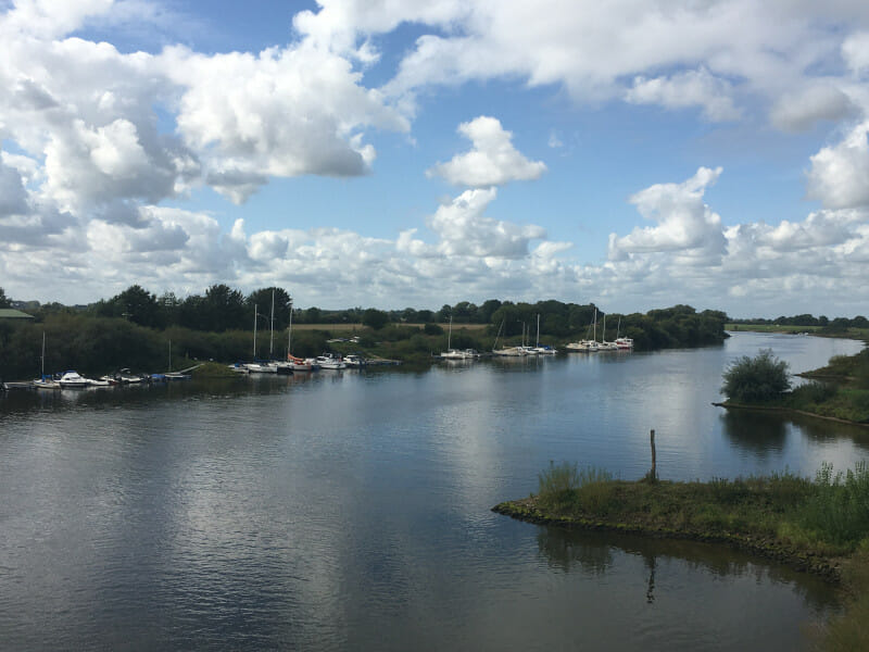 Achim - Blick auf die Weser in Richtung Bremen