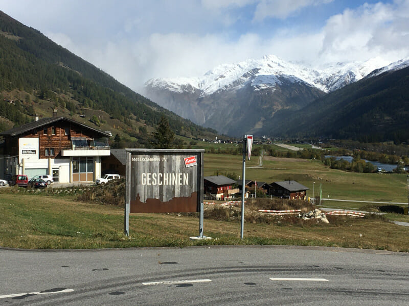 Von Geschinen aus ein Blick auf den Galenstock an der Rhone-Route.