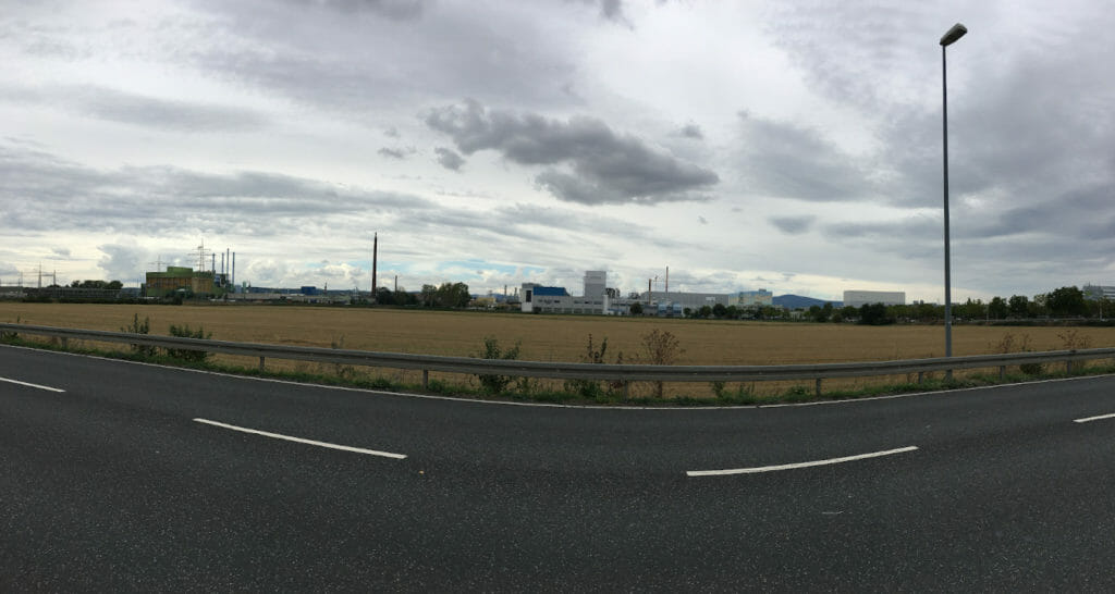 Industriepark Höchst - Panoramaansicht am Mainradweg.