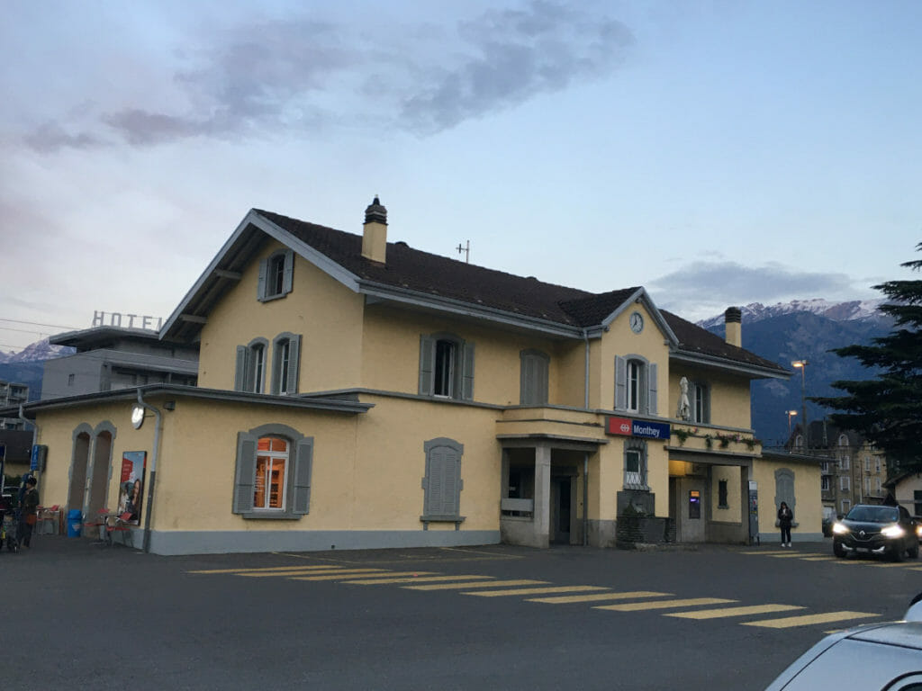 Bahnhof von Monthey in der Nähe der Rhone-Route.