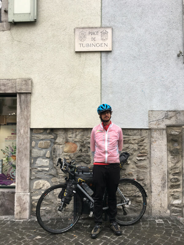 Place de Tubingen - Monthey - Rhone-Route - Radtouren Checker mit Gravelbike.