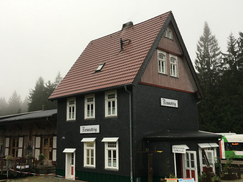 Rennsteig Bahnhof - Start des Radwegs an der Ilm