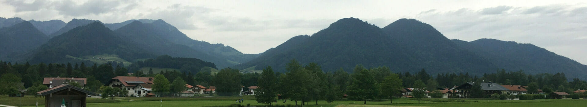 Ruhpolding am Mozartradweg - wunderschöne Aussicht auf die Berge (vom Golfplatz aus).