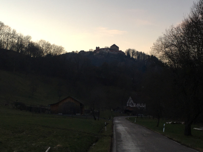 Burg Maienfels - Idyllische Straße - Radtour