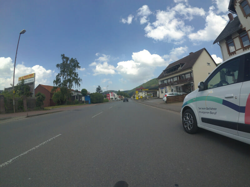 Abstand Radfahrer - parkender Autofahrer