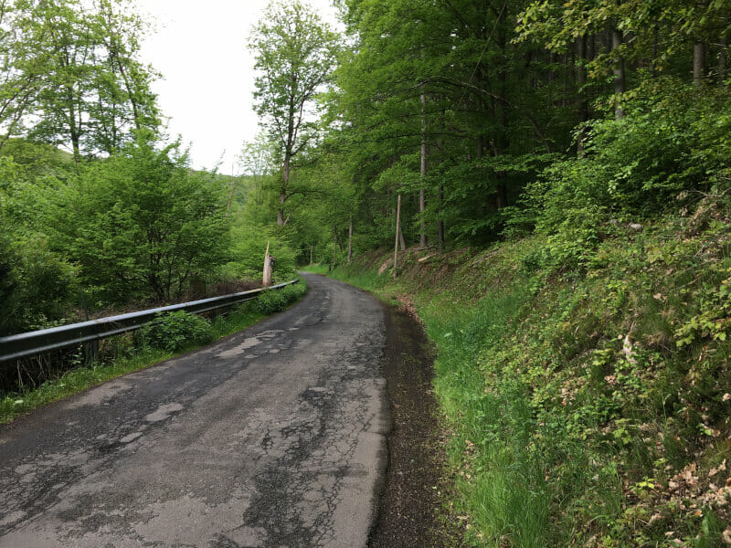 Bergauf hinter Rheinbrohl - Deutscher Limesradweg