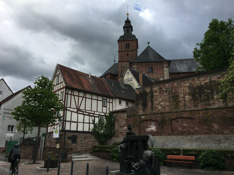Walldürn, die Kirche, Zielort der 4. Etappe am Limesradweg.
