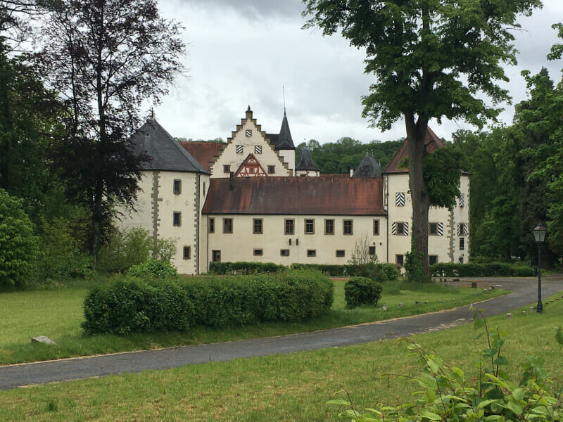 Jagsthausen Schloss - Götzenburg - Limesradweg